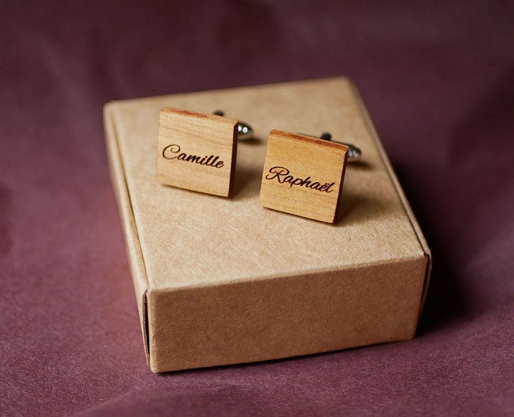 Firkantede mansjettknapper i tre for &aring; tilpasse