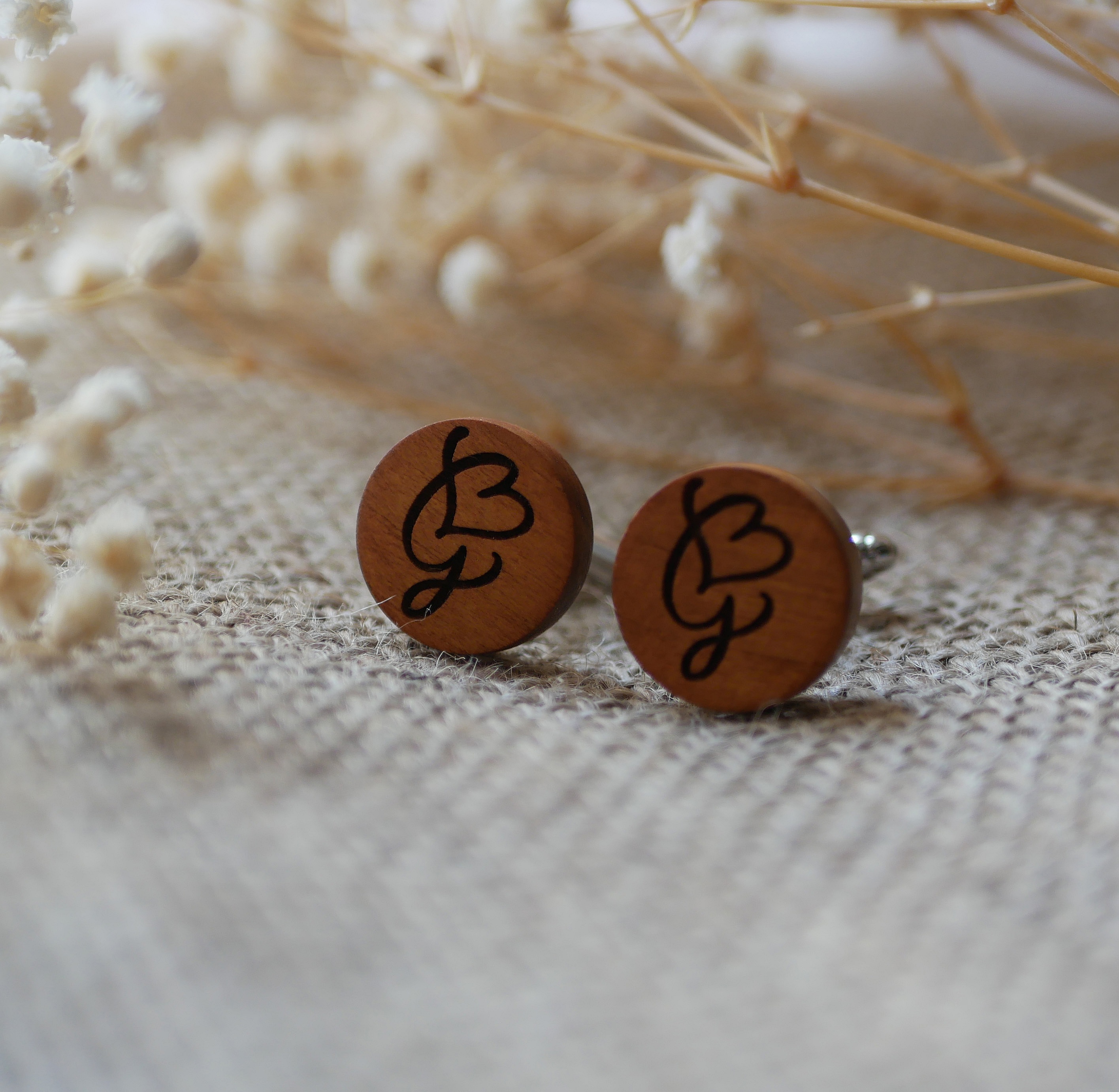 Mansjettknapper i tre Kirseb&aelig;r rund for inngravering 18mm