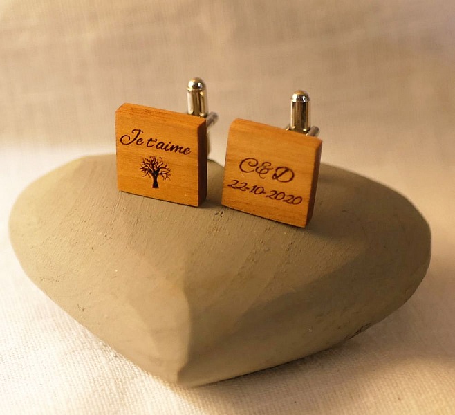 Firkantede mansjettknapper i kirseb&aelig;rtre for personlig tilpasning