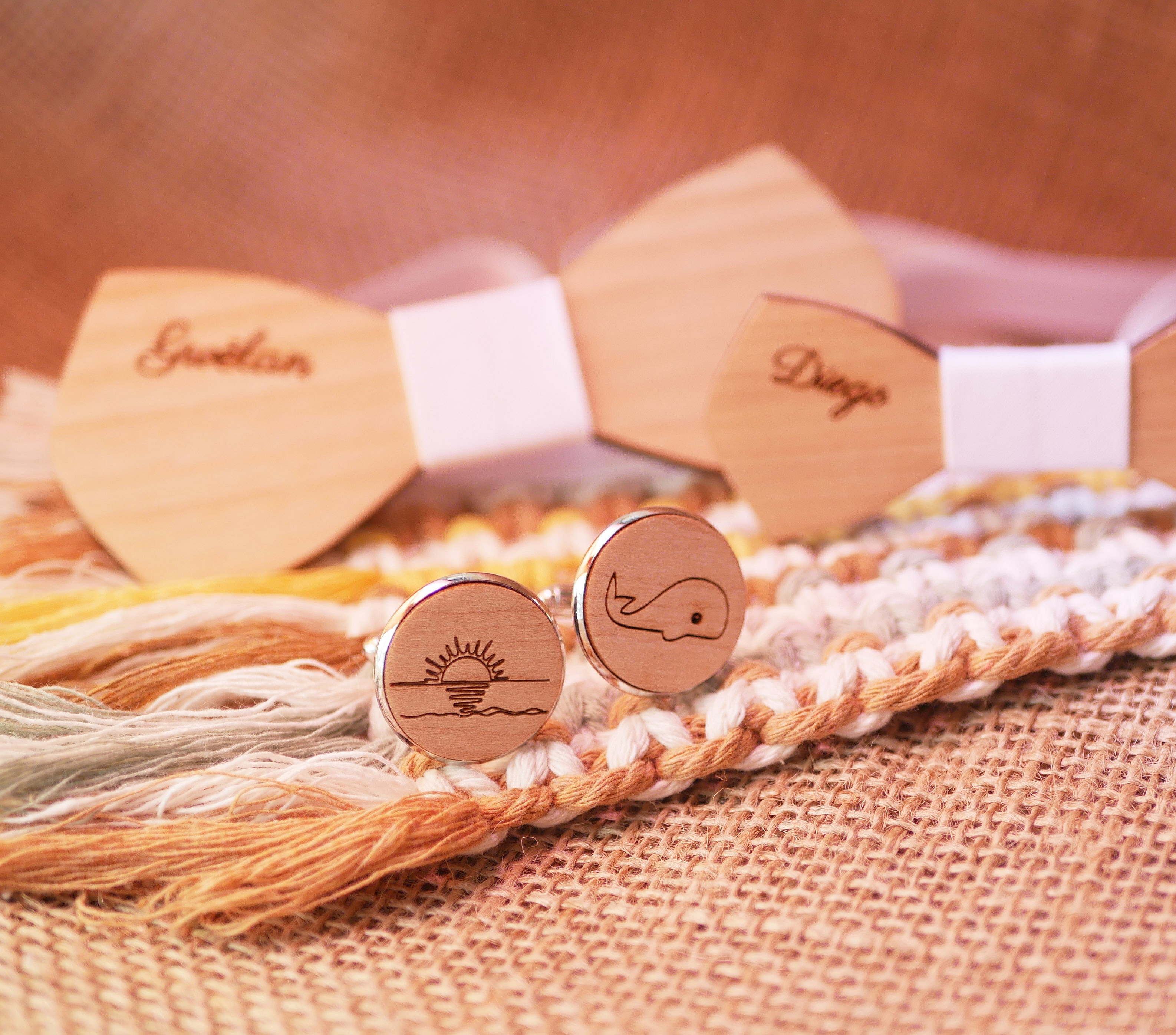 Mansjettknapper cabochon sett med gravert design