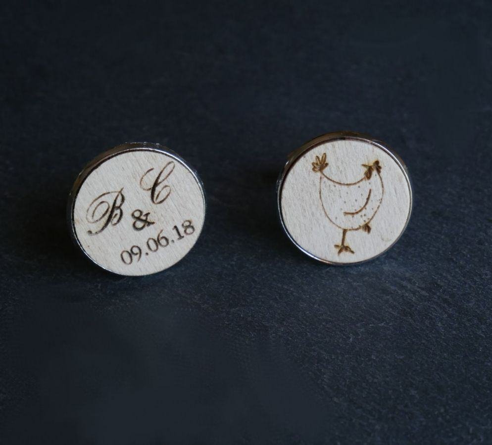 Mansjettknapper cabochon sett med gravert design