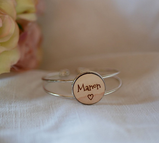 Armb&aring;nd med tre cabochon for &aring; tilpasse og s&oslash;lvbelagt metall