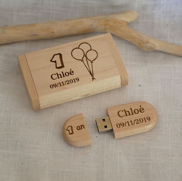Coffret cl&eacute; Usb 3.0 16 Go &agrave; personnaliser bois clair grav&eacute;