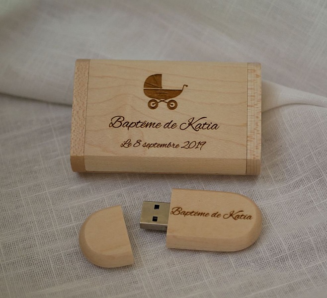 Coffret cl&eacute; Usb 3.0 16 Go &agrave; personnaliser bois clair grav&eacute;