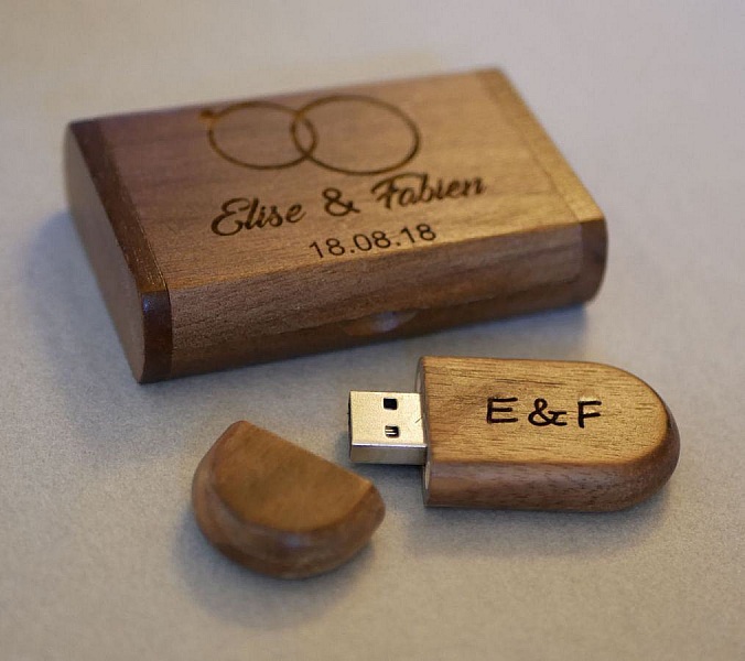 Valn&oslash;tt tre 64GB USB-minnepinne og eske, tilpassbar