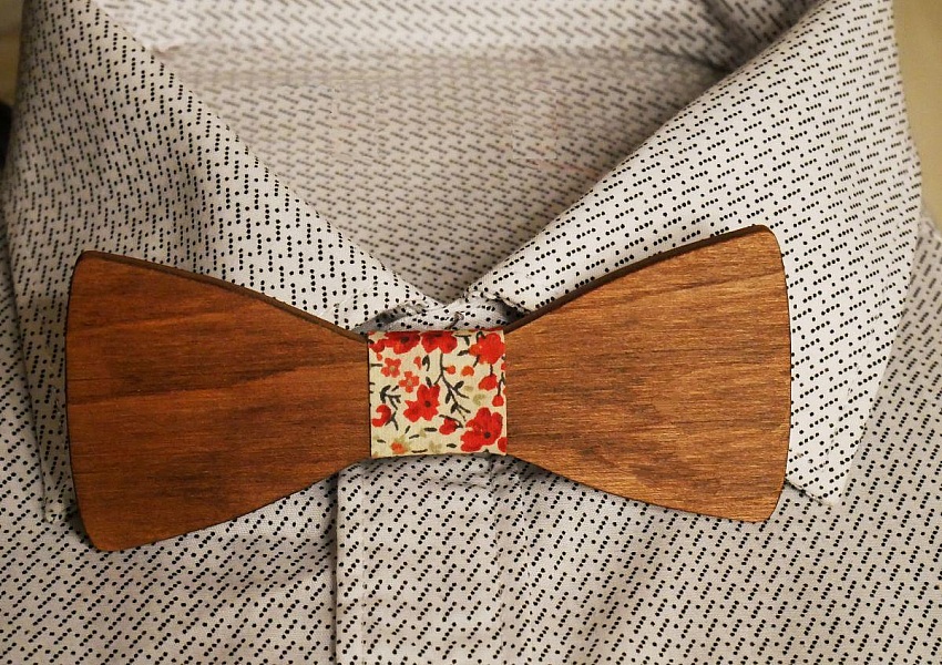 Sl&oslash;yfe av valn&oslash;tt tre for &aring; tilpasse laget i Frankrike