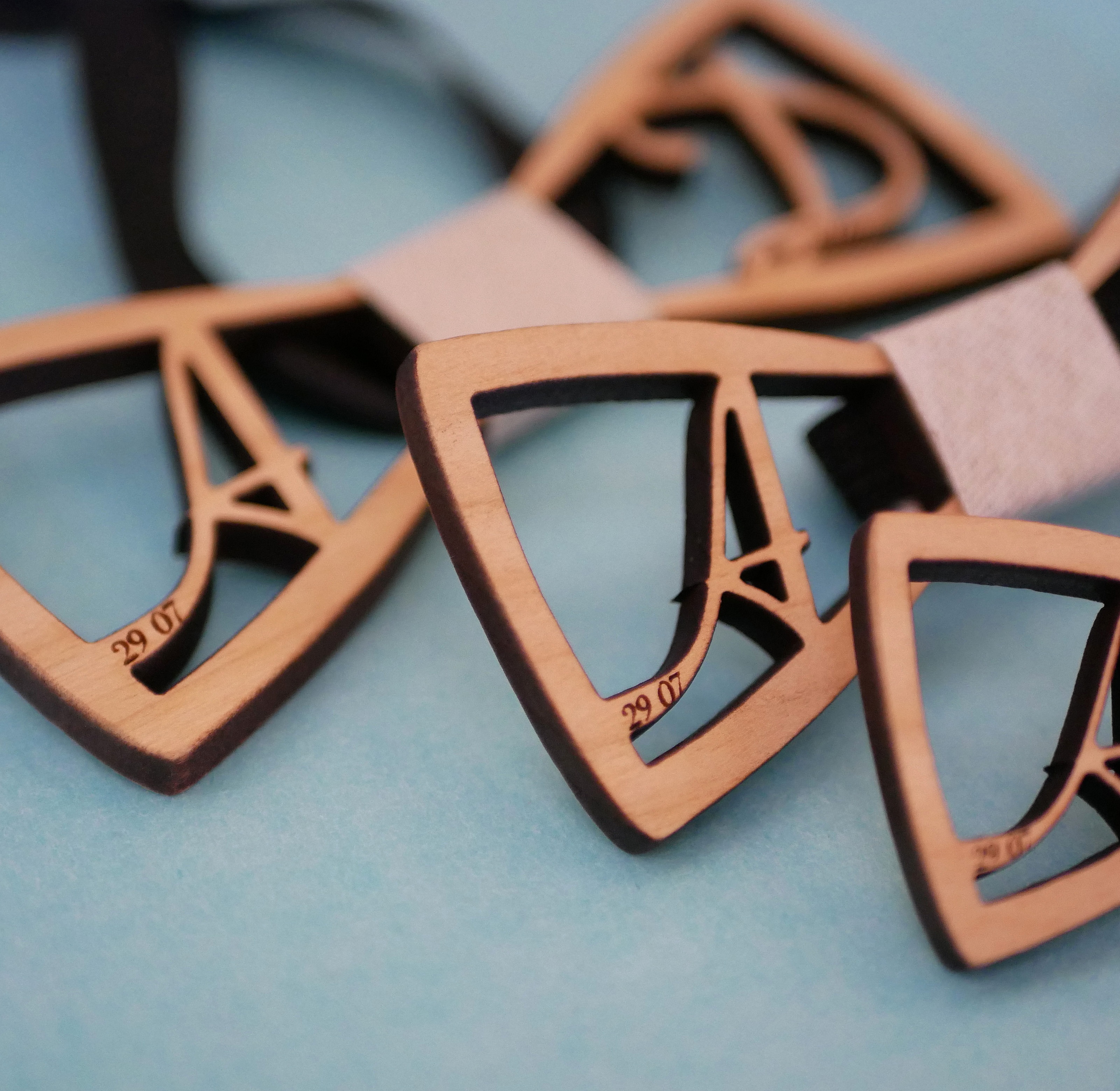 Personlig sl&oslash;yfe i tre med 2 initialer for barn