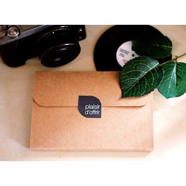 Slips i malt tre i syttitallsstil unik h&aring;ndlaget kreasjon