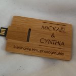 32 GB USB-n&oslash;kkel i karbonisert bambustre som skal personaliseres ved gravering