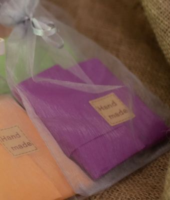 1. Organza stoffpose (+ 0.50 €)
